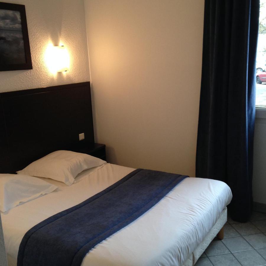 Hotel Restaurant L'Evidence Neufchâteau Exteriör bild